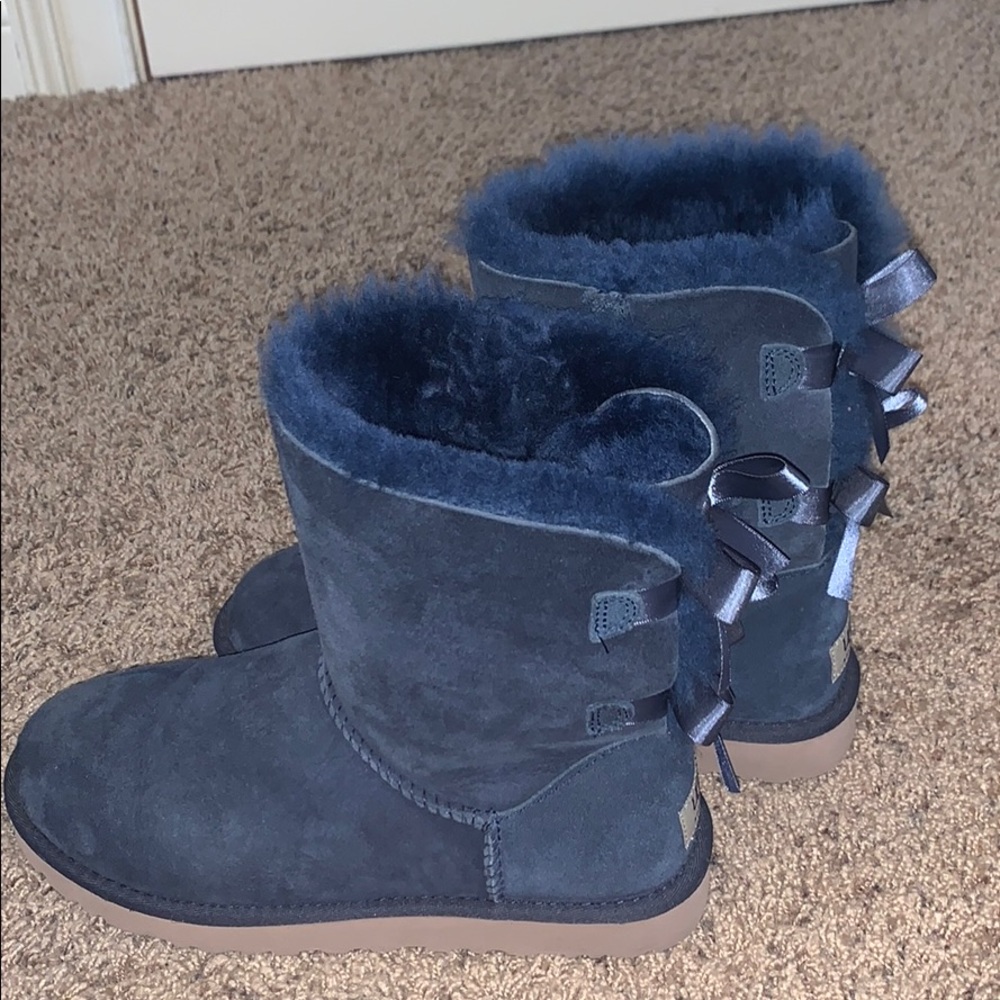 Women’s Short Bailey Bow Ugg Boots